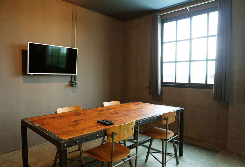 The Aree Hat Yai Hostel 17