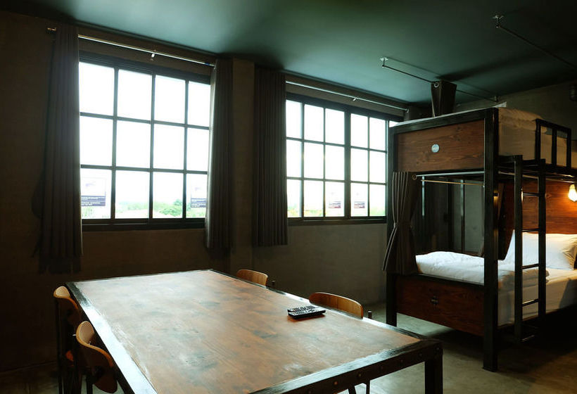 The Aree Hat Yai Hostel 6