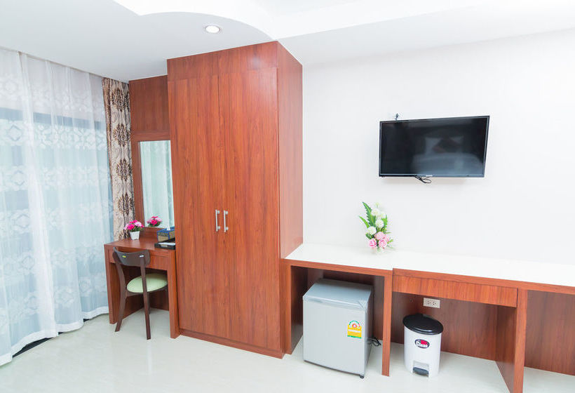 Hotel Samrong Garden 17