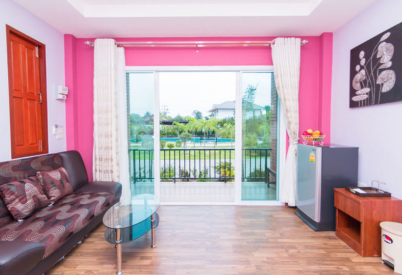 Hotel Samrong Garden 19