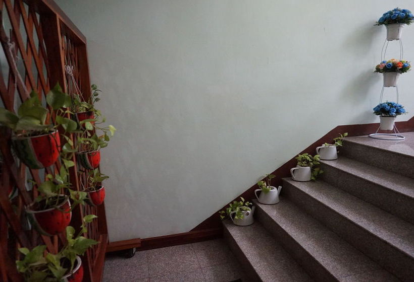 Hotel Cheaper Room 6