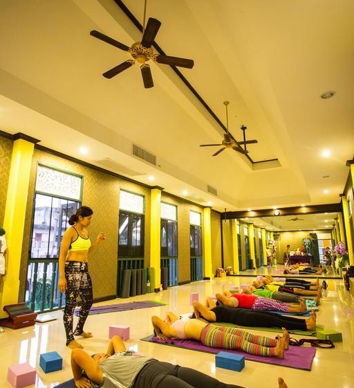 Hotel Madina Rayong 13