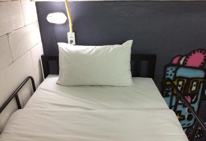 Norn Nung Len Cafe &hostel 19