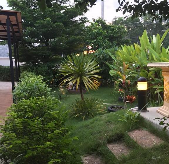 Hotel Piyarom Resort 2