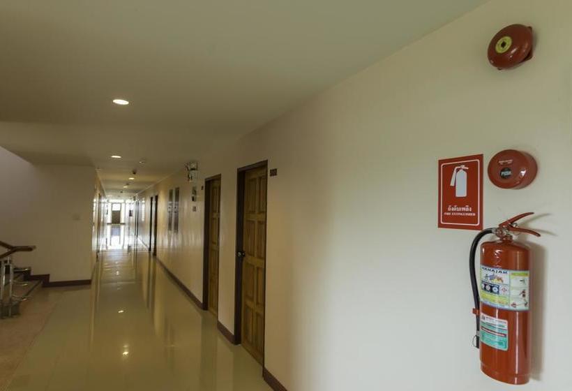 Hotel Jaroonsak Grand 4