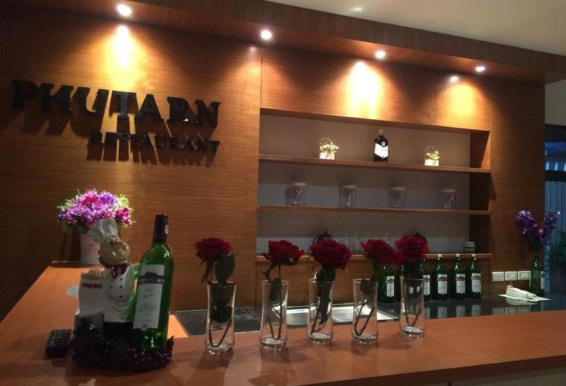 Hôtel Phuthan 12