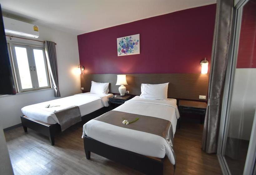 Natural Park Resort Pattaya Chonburi