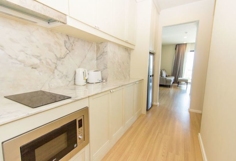 Hotel Dlux Condominium Phuket 18