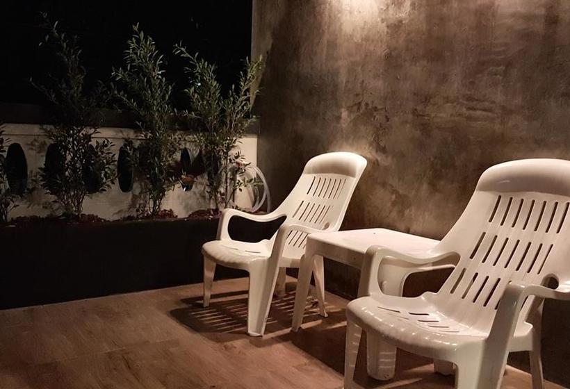 Mayom Hostel Phetchaburi 10