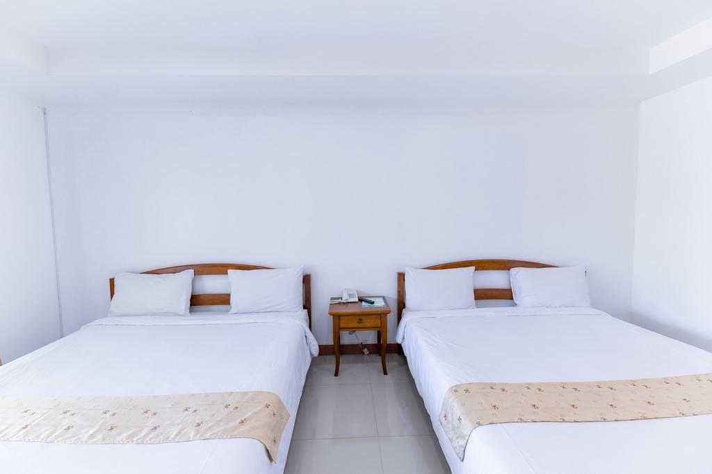 Hotel Baan Suan Khun Ta And Golf Resort 1