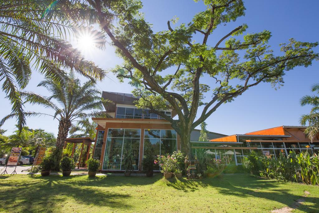 Hotel Baan Suan Khun Ta And Golf Resort 15