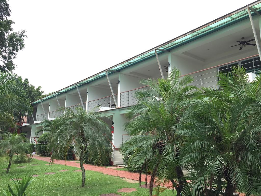 Hotel Baan Suan Khun Ta And Golf Resort 7