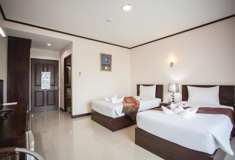 Hotel Royal Nakhara 16