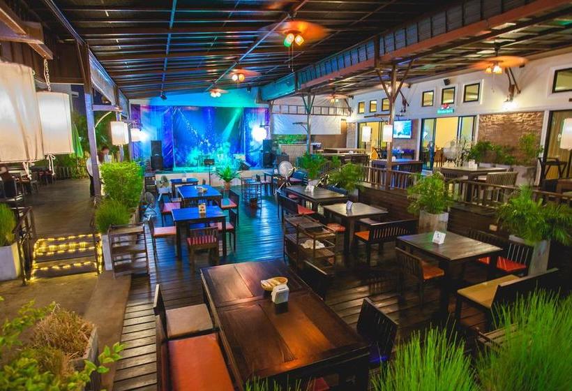 Hotel Royal Nakhara 2