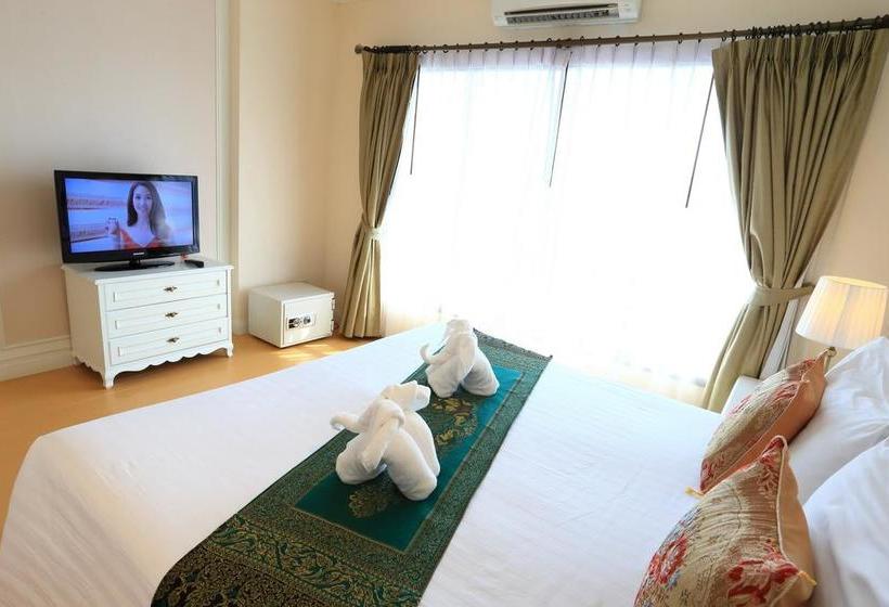 Hotel Royal Nakhara 3