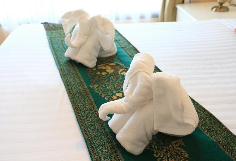 Hotel Royal Nakhara 5