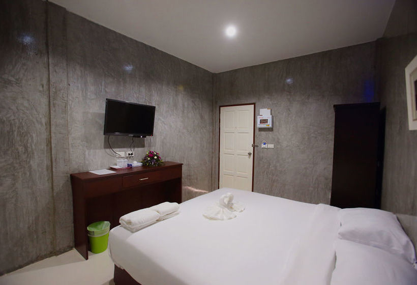 Hotel Ruenphukarn Resort 3