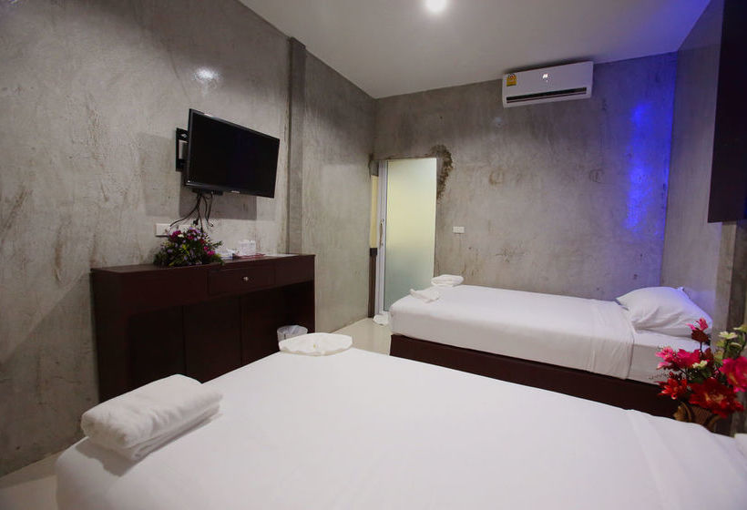 Hotel Ruenphukarn Resort 7