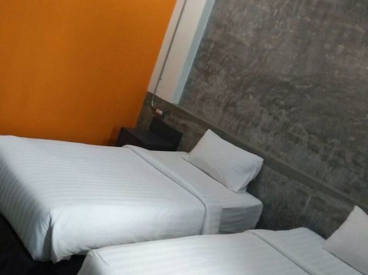 Pornsiri Hotel Sisaket 2