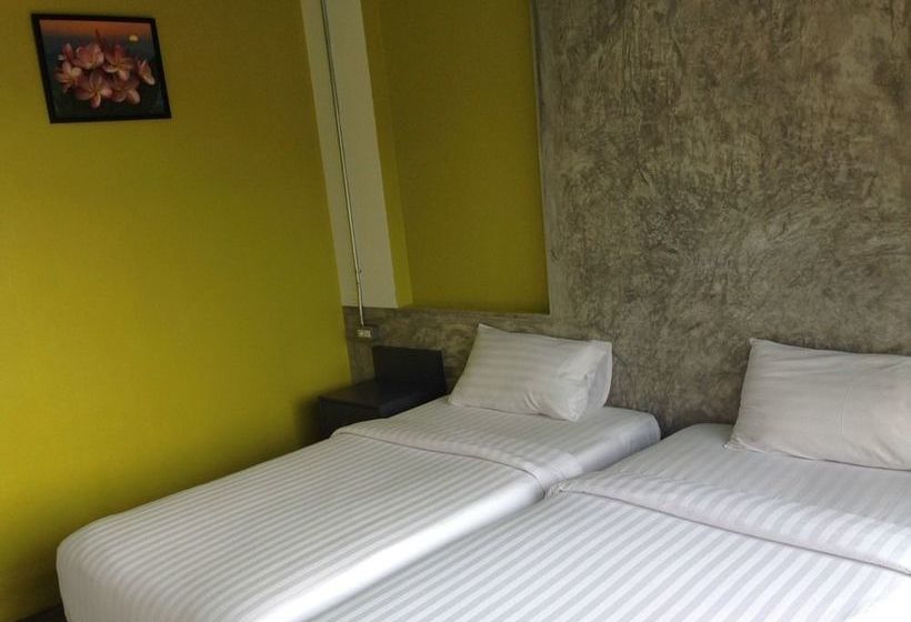 Pornsiri Hotel Sisaket 4