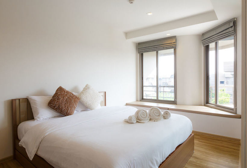 Baan Sanngarm Beachfront Condominium 18