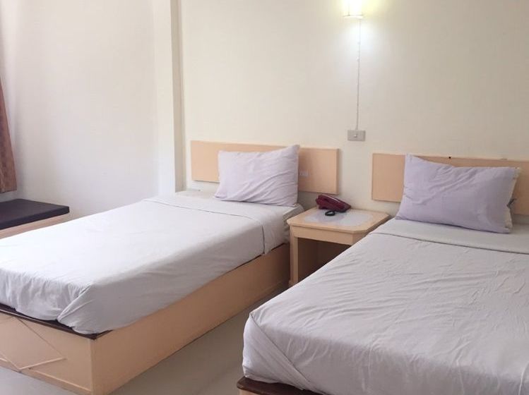 Sabai Hotel & Plaza 2