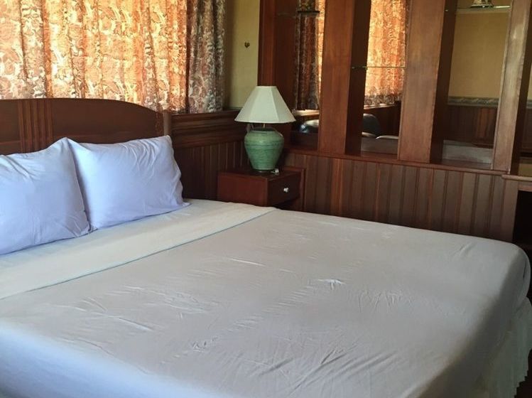 Sabai Hotel & Plaza 3