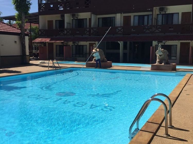 Sabai Hotel & Plaza 8