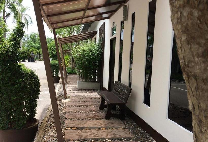 River Nature Hotel 10