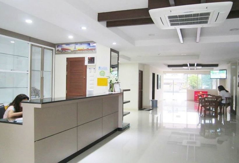 Hotel Maharaj Grand 1