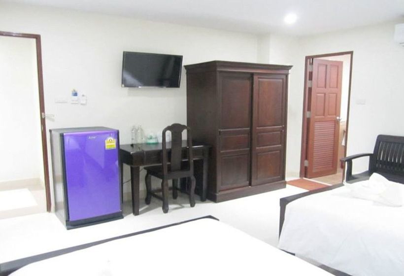 Hotel Maharaj Grand 15