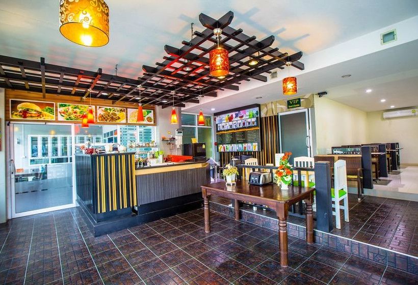 Hotel Maharaj Grand 20