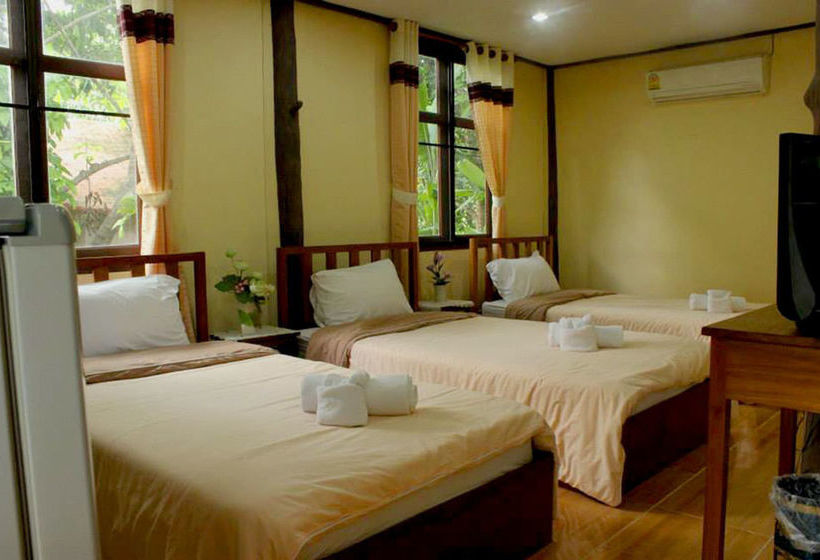 Hotel Baan Phuthadol 13