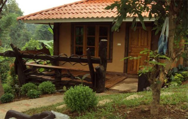 Hotel Baan Phuthadol 3