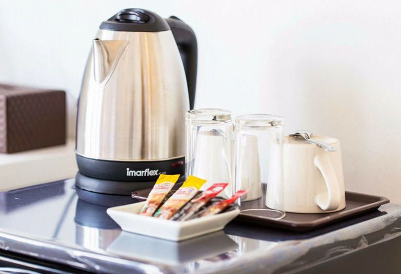 Hotel The Way Phuket 11