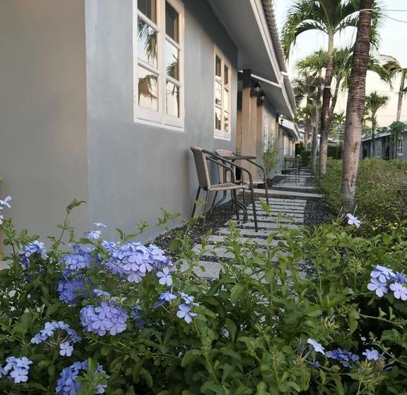 Hotel 1715 House & Caff Resort Phuket 15