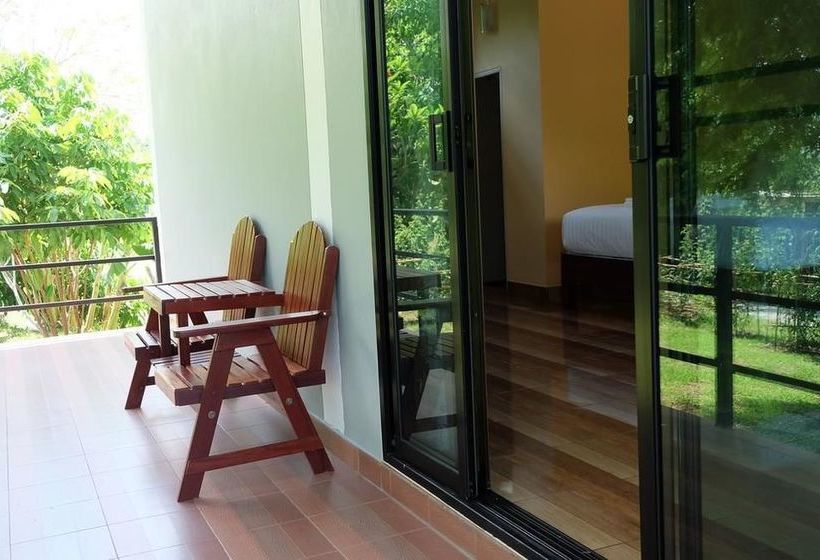 Hotel Baansuan Agape 13