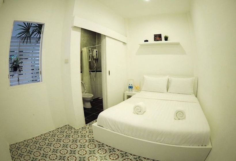 Chino Town Gallery Hostel 13