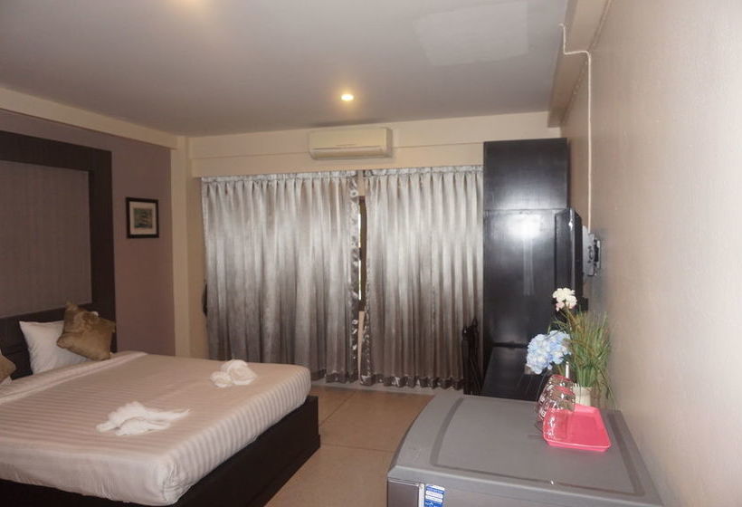 Hotel Metro Residence 12