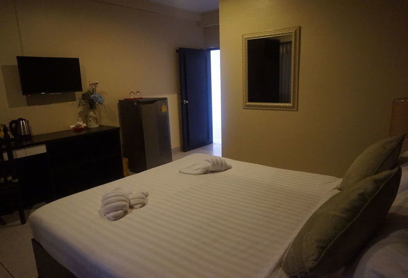 Hotel Metro Residence 18