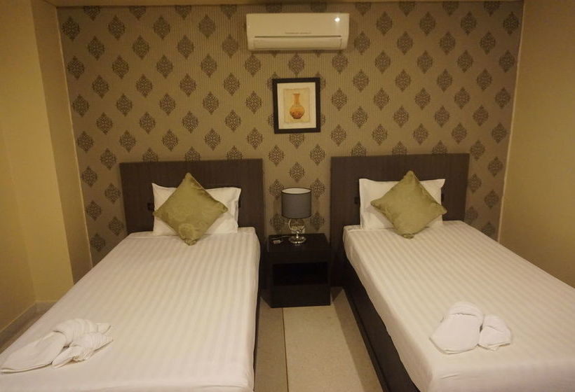 Hotel Metro Residence 5