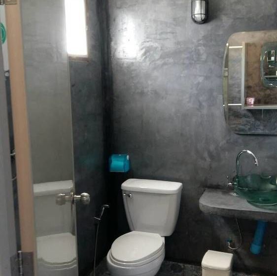 Hotel Baan Kiengtalay Samroiyod 11