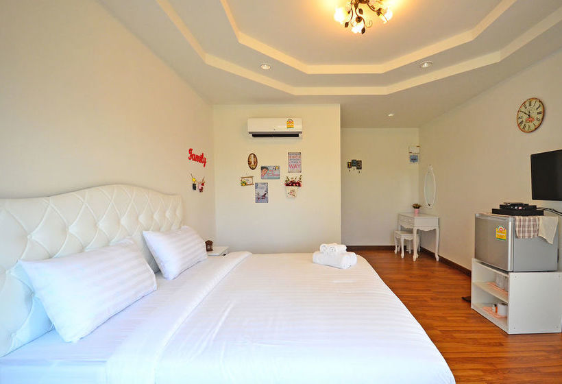 Hotel Rain Tree Resort 2