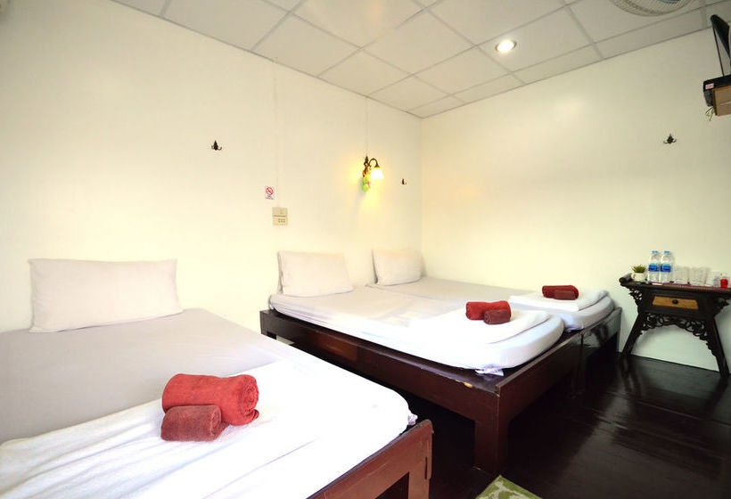 Hotel Rain Tree Resort 8