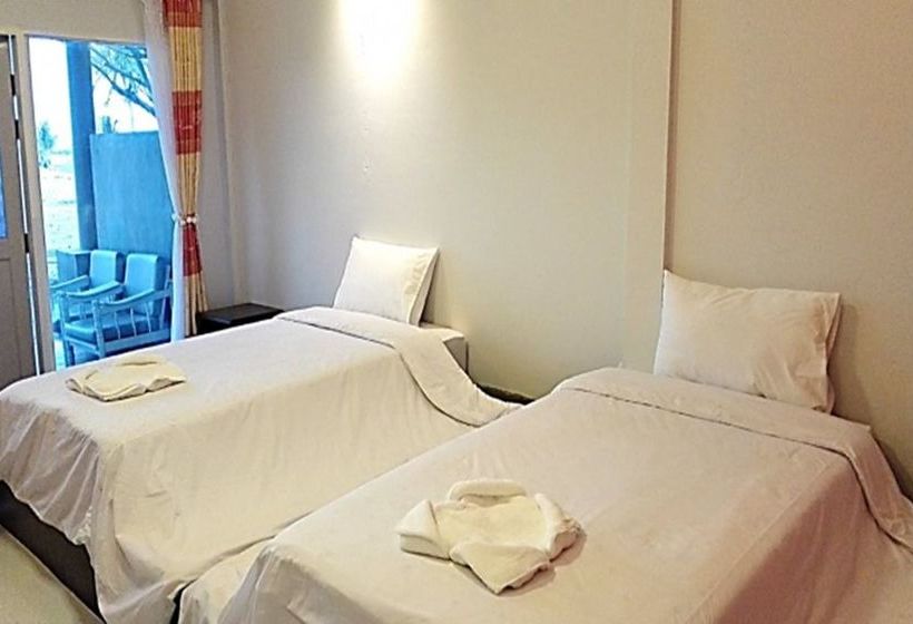 Hotel Merito Beach Resort 5