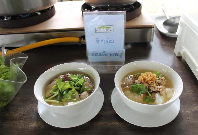 Hotel Rattana Park 18