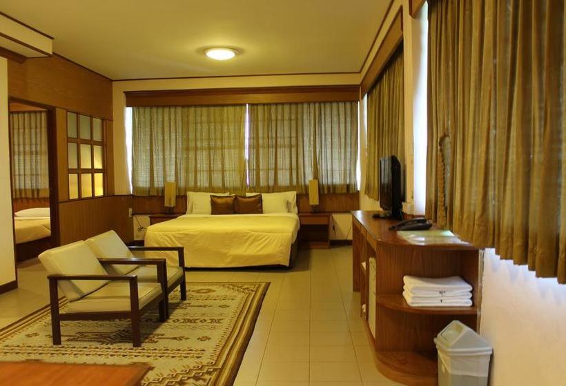 Hotel Rattana Park 2