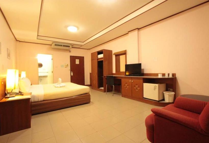 Hotel Rattana Park 4