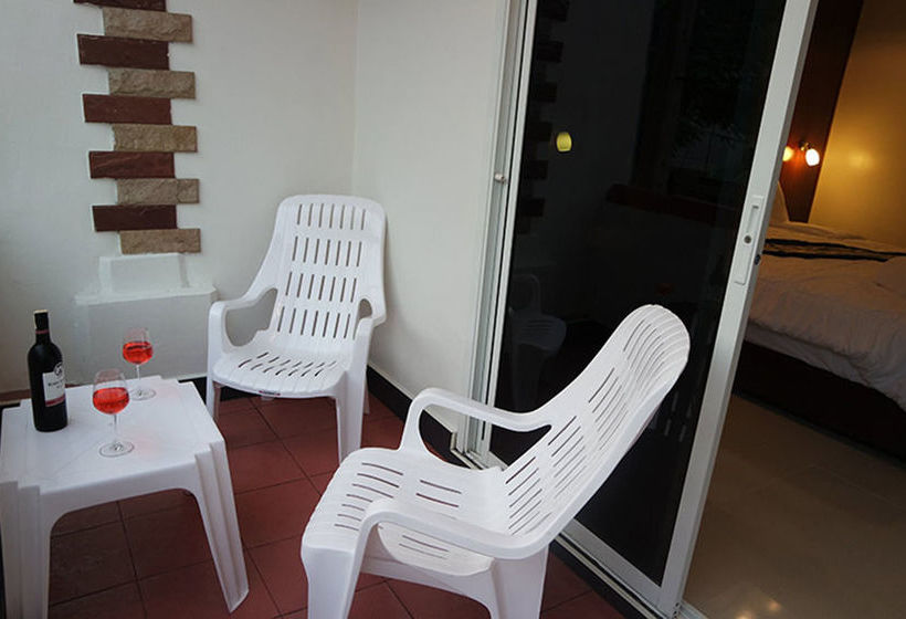 Hotel Cha Am Lodge Steakhouse 6