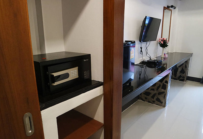 Hotel Cha Am Lodge Steakhouse 9